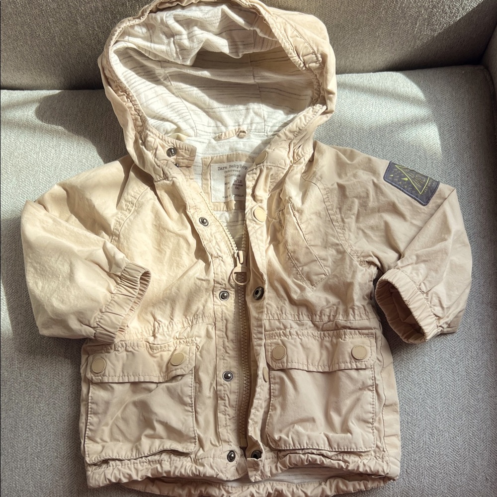 9-12 Mo EUC Zara Kids Beige Hooded water-resistant Raincoat